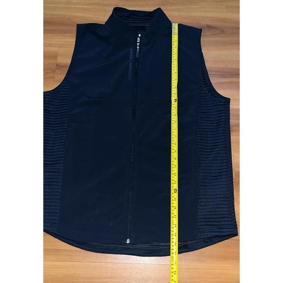 Mens Under Armour Loose Fit Golf Performance Black Ribbed Sleeveless Vest - Picture 4 of 6